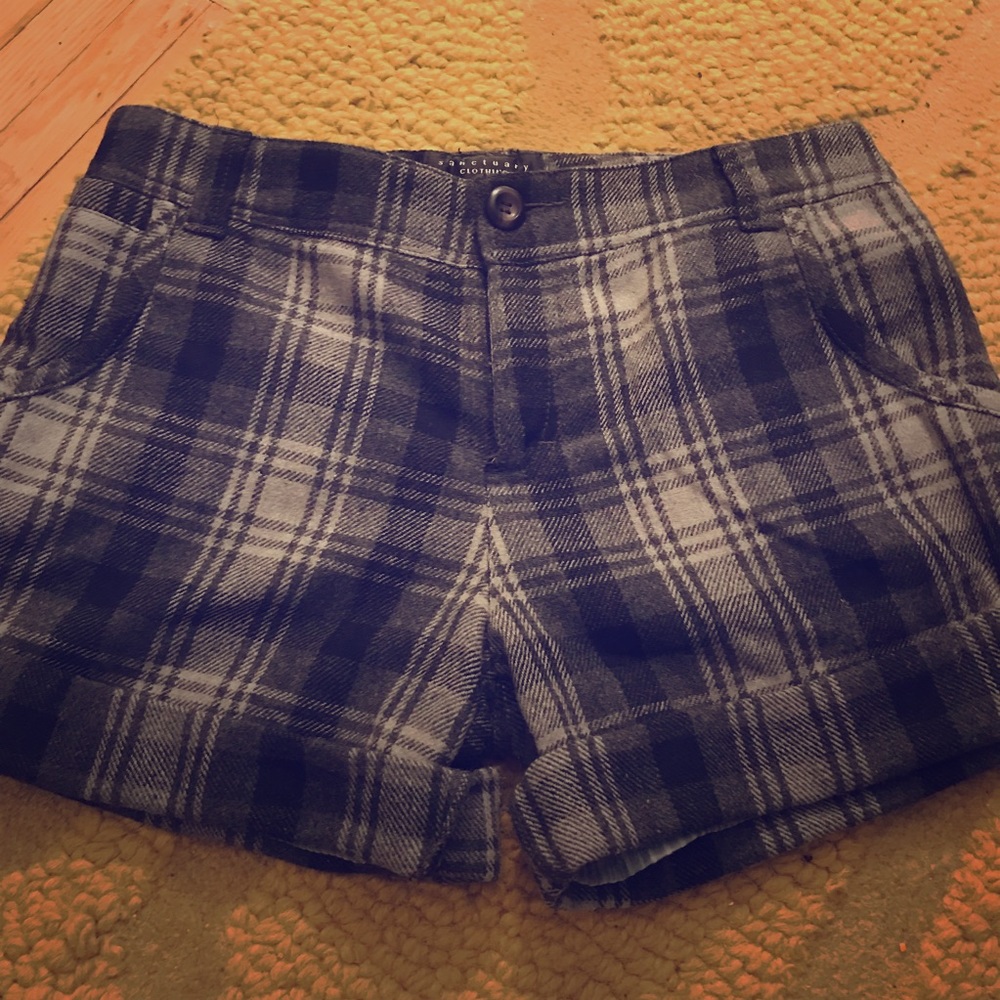 Sanctuary winter plaid shorts